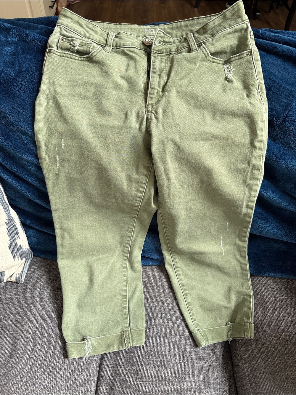 Time and Tru Olive Cropped Ankle Jeans with Subtle Distress